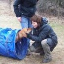 V dešti v něm i počká, až na ni přijde řada při kontrole zubů